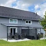 Holiday home Bimmelbahn 2 - Familienferienhaus 100 M Am Dampflokbahnhof Sauna Trampolin Spielezimmer *