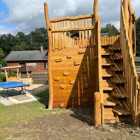 Bimmelbahn 2 - Familienferienhaus 100 M Am Dampflokbahnhof Sauna Trampolin Spielezimmer Nyaraló Olbersdorf