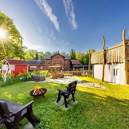 Bimmelbahn 2 - Familienferienhaus 100 M Am Dampflokbahnhof Sauna Trampolin Spielezimmer *